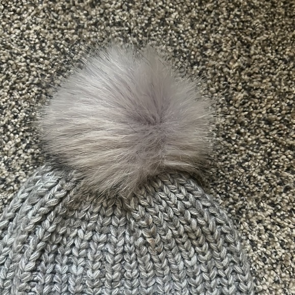 Winter hat - Picture 2 of 3